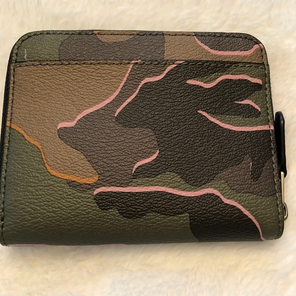 NWT COACH Wild Camo Small Zip Around Wallet - Picture 2 of 5